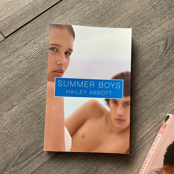 Bundle of 3 Books by Hailey Abbott - Picture 2 of 7